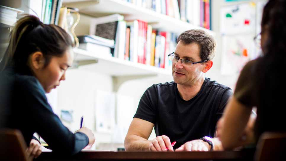 professor meeting with students